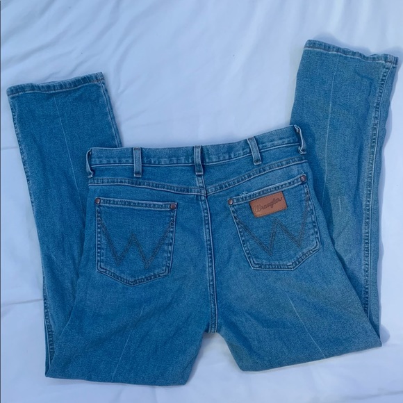 Wrangler High Rise Jeans Size 27 - Picture 3 of 4